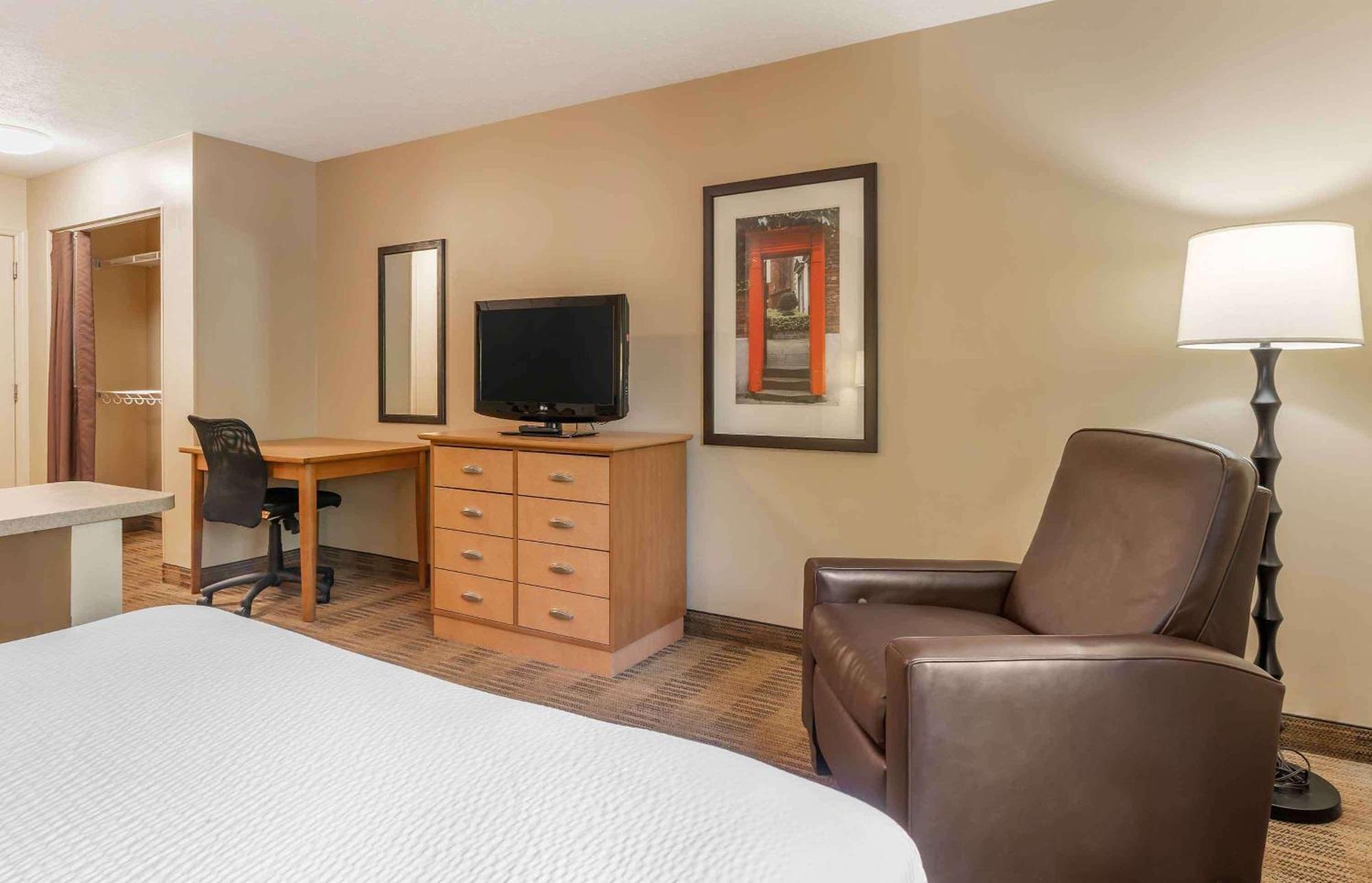 Extended Stay America Select Suites - Charlotte - Tyvola Rd - Executive Park Ngoại thất bức ảnh