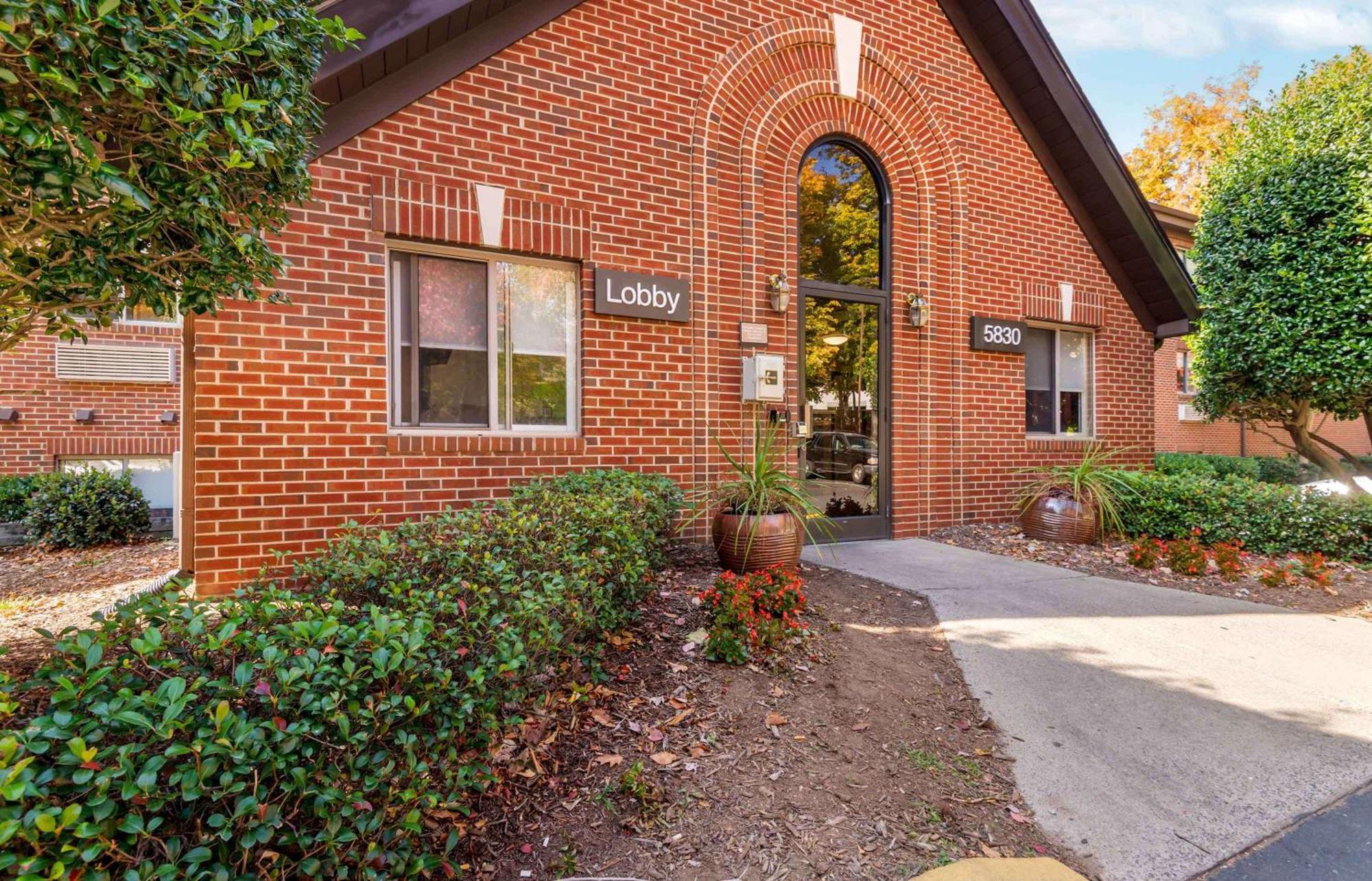 Extended Stay America Select Suites - Charlotte - Tyvola Rd - Executive Park Ngoại thất bức ảnh