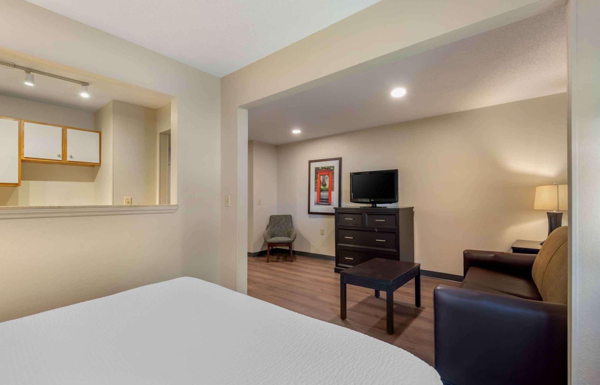 Extended Stay America Select Suites - Charlotte - Tyvola Rd - Executive Park Ngoại thất bức ảnh