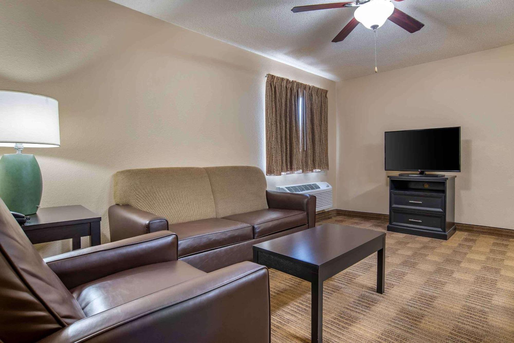 Extended Stay America Select Suites - Charlotte - Tyvola Rd - Executive Park Ngoại thất bức ảnh